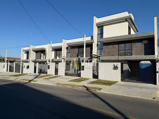 Sobrado com 3 dormitórios à venda, 168 m² por R$ 1.199.000,00 - Centro - Pinhais/PR