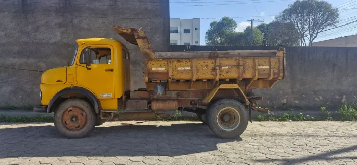 Vendo caminhão MB 1113 caçamba ano 1978