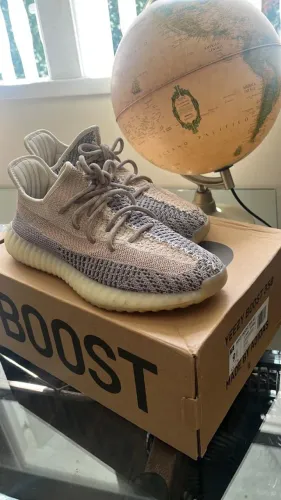 Tenis adidas yezzy