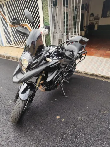Versys 2012. Muito conservada e pronta para viajar.