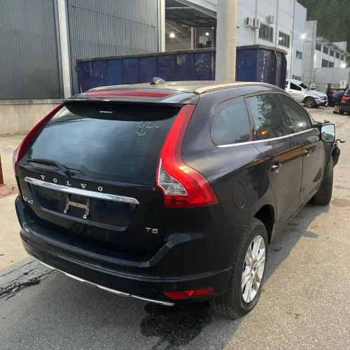 SUCATA Volvo XC60 Dynamic 2.0 T5 Turbo Drive-E 2015