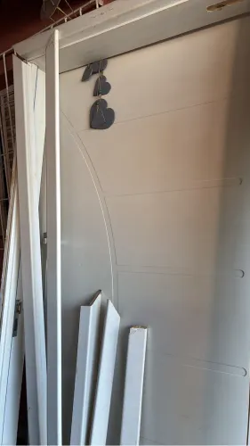 Porta pivotante