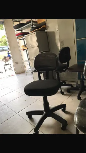 Cadeira secretaria giratória