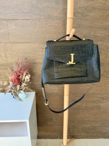 bolsa schutz couro preta croco