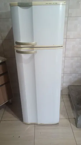 VENDO ESTA GELADEIRA DUPLEX ELECTROLUX