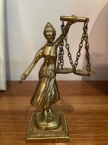 Estatueta da Justiça