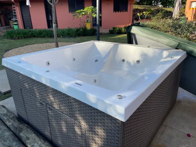 Vendo SPA Aqualax modelo Gloriosa