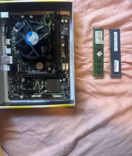 Kit Intel i7 4770 + 16GB RAM + Placa Mãe Gigabyte GA-H81M-H
