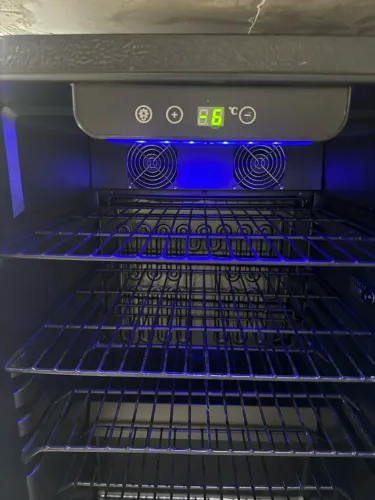 Cervejeira HQ praticamente zero 125L
