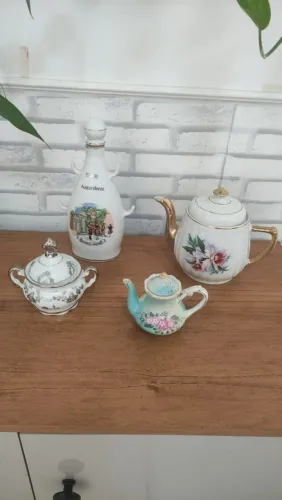 Conjunto de porcelanas antigas e diversas