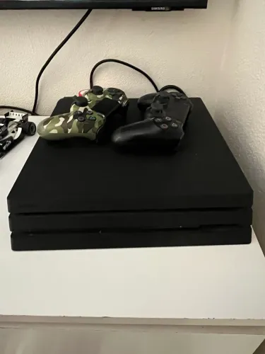 PLAYSTATION 4 PRO