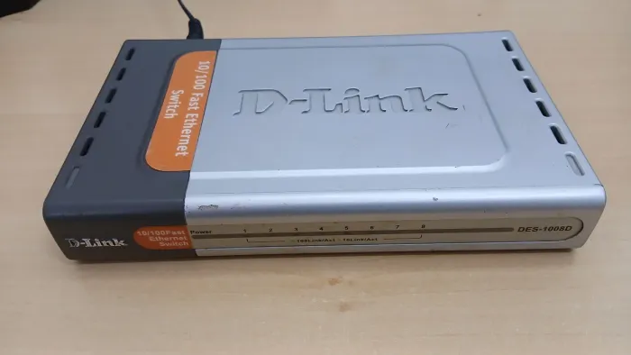 Switch D-Link DES-1008D 8 Portas