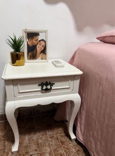 Criado mudo vintage em madeira