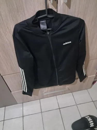 Conjunto da adidas modelo bomber