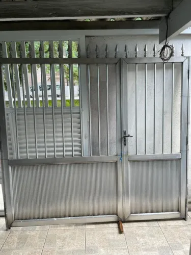 Portão de alumínio completo