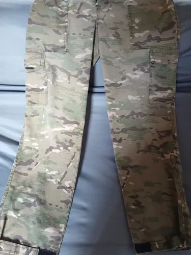 Calça tática camuflado seminovo número 44