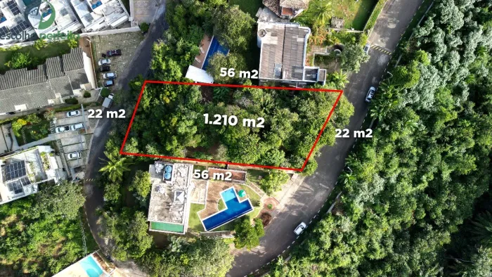 Terreno em Patamares de 1.210m² a 2.2 km da Praia | Escolha Perfeita
