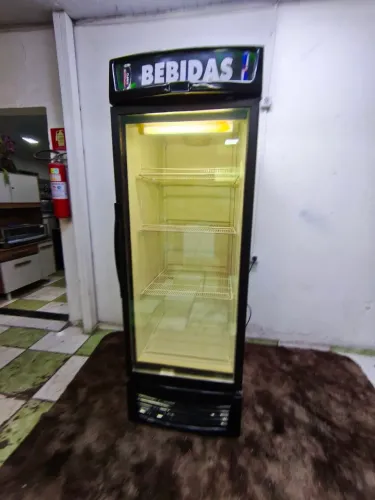 Expositor para Refrigerantes Usado