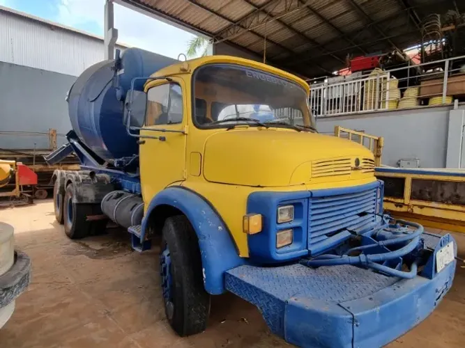 VENDO CAMINHÃO BETONEIRA Mercedes Benz L2220 Ano - 1987