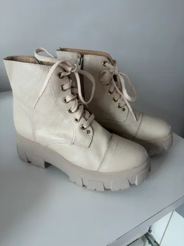 Bota de Couro off