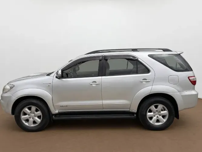 Toyota Hilux SW4 SRV D4-d 4X4 3.0 TDI Dies. AUT 2009