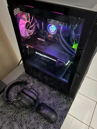PC Gamer com periféricos (PC Gamer troco em iphone)