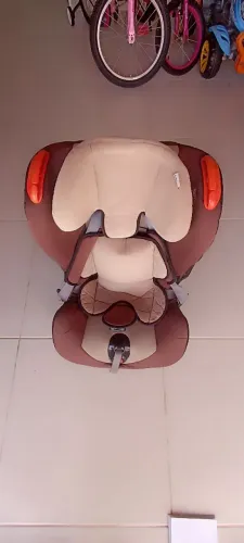Cadeirinha de criança