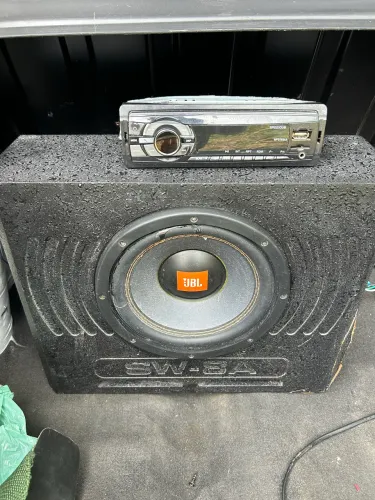 Sub Jbl sw8 + auto rádio pósitron USB