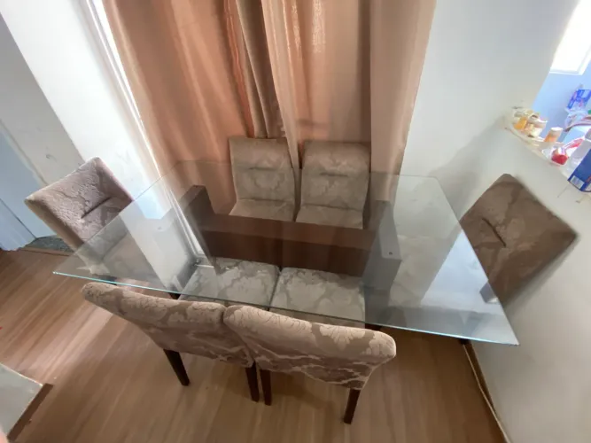Mesa vidro + 6 cadeira