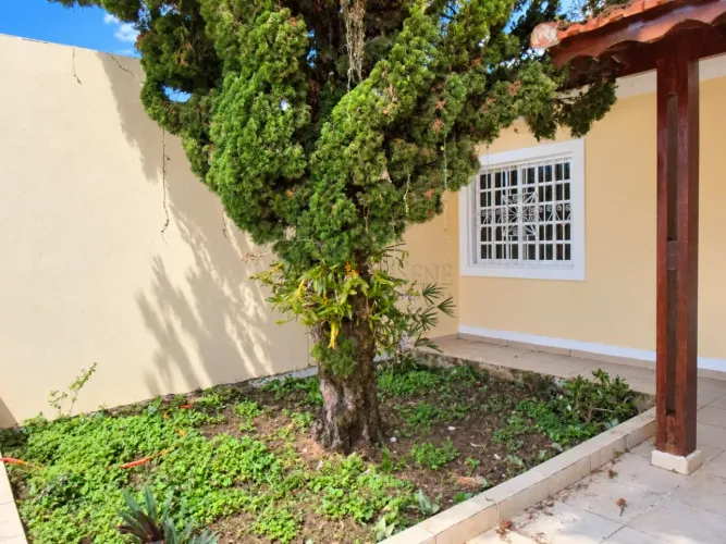 CASA TÉRREA À VENDA NO JARDIM DAS FLORES - CONDOMÍNIO FECHADO!