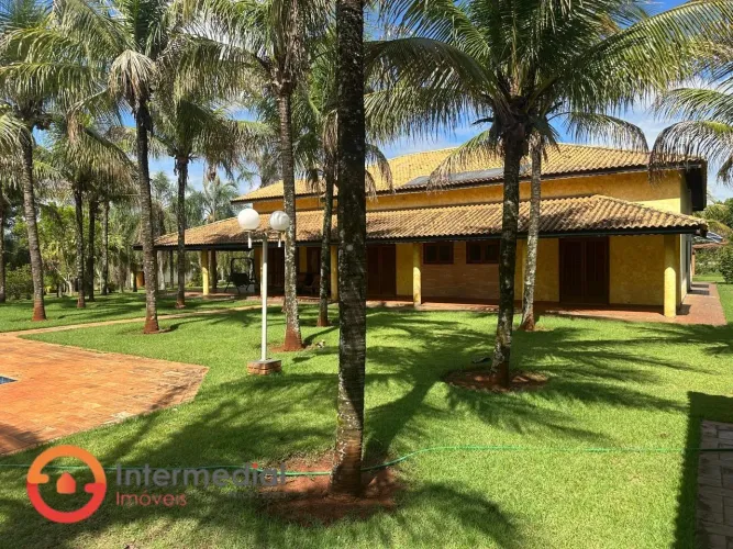 Chácara para locação com 4 suítes - Condominio Fazenda Castelo
