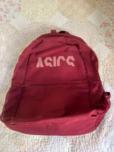 mochila asics vinho