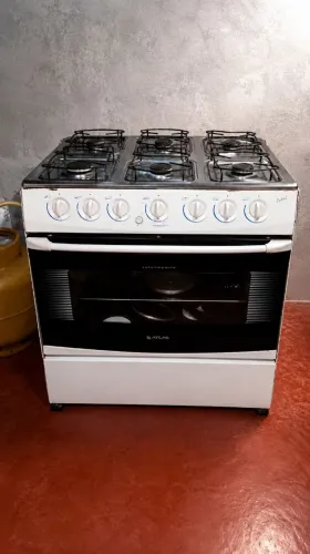 Fogão Atlas Mônaco 6 bocas - forno funcionando normalmente.