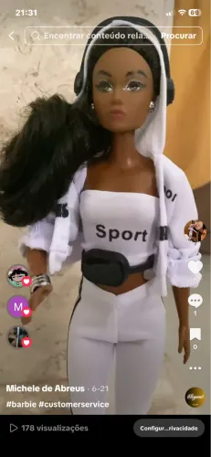 Boneca estilo Barbie esportista