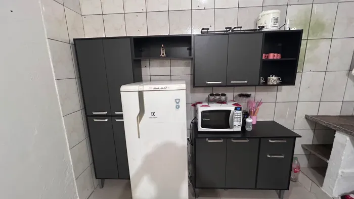 VENDE-SE ARMÁRIO DE COZINHA