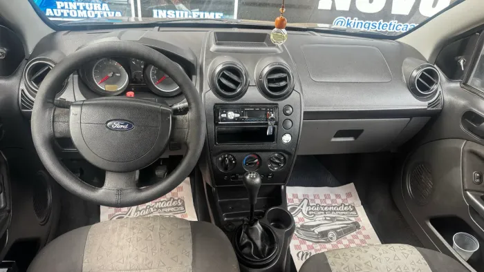 Ford Fiesta Sedan 1.0 8V Flex 4P 2012