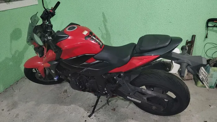 Gsx s 750 vermelha somente venda