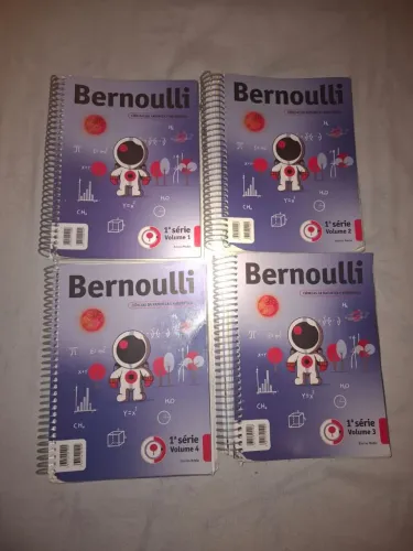 Livros Bernoulli Matemática (Usados) - Edição 2024