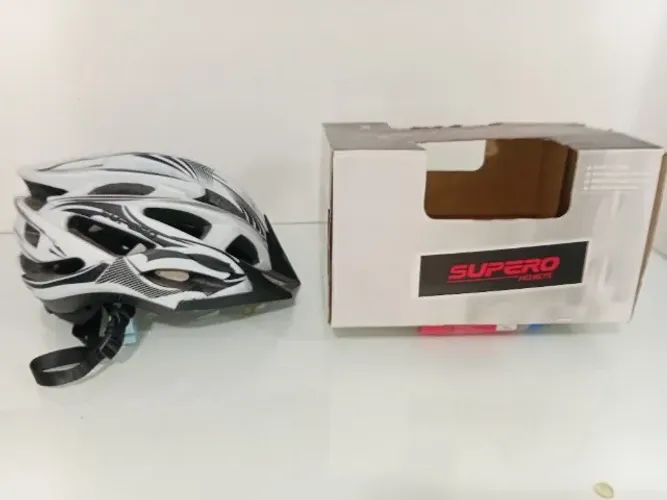 Capacete de Ciclismo seminovo, na caixa em perfeito estado