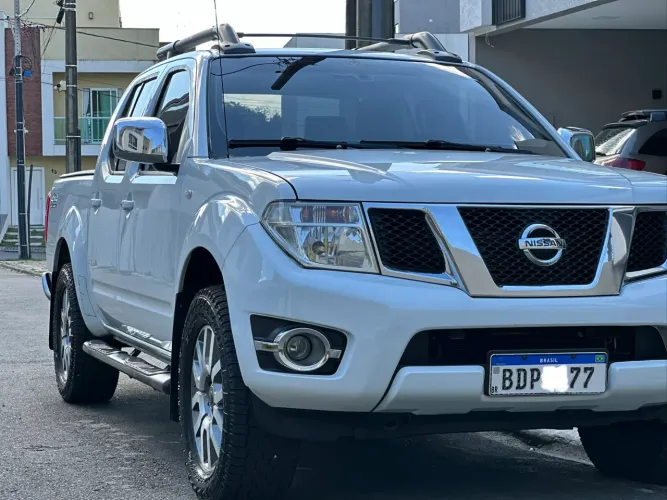Nissan Frontier SL CD 4X4 2.5tb Diesel AUT 2016