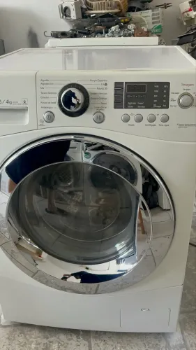 Lava e seca LG inverter impecável 