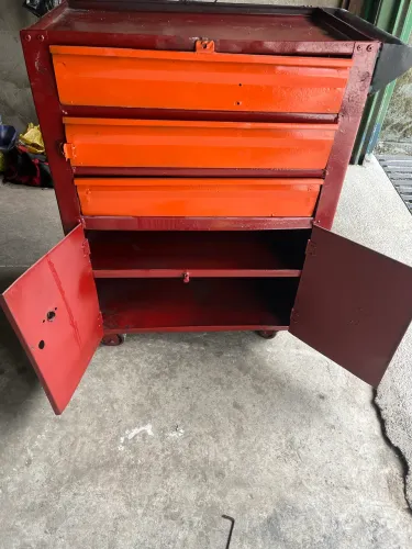 Vendo carrinho de ferramentas valor de 580,00