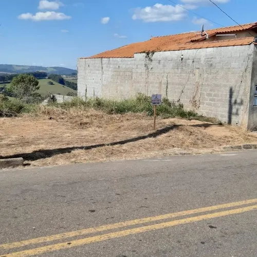 Terreno em avenida 