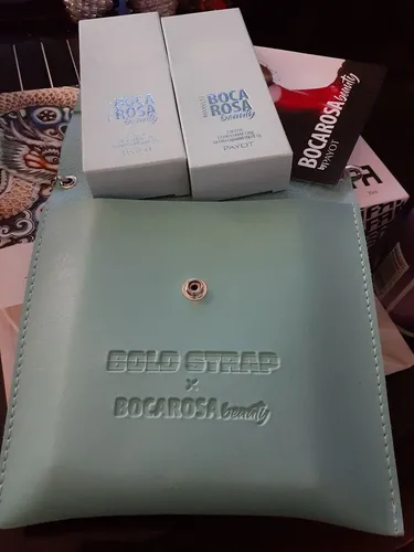 Bolsinha "Boca Rosa" com produtos Payot