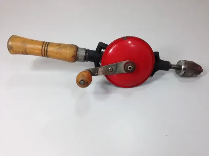 Furadeira Manual Manivela Antiga Funciona 8mm Retro Usado