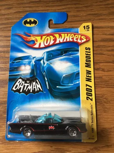 Hot Wheels 1966 Batmobile - Novo