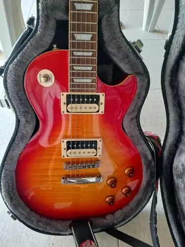 Guitarra Epiphone Standard les Paul acompanha case