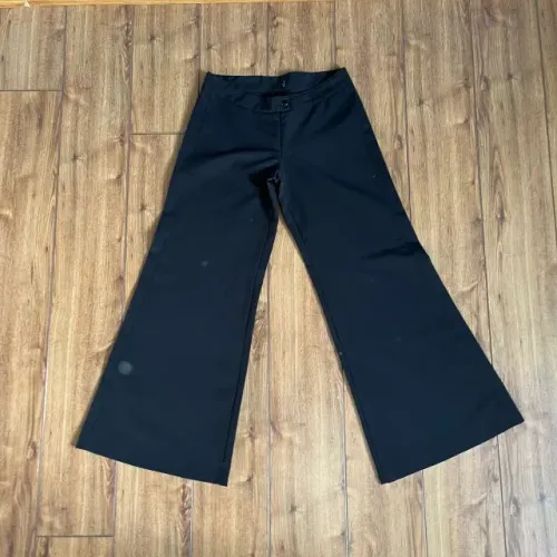 calça preta pantalona