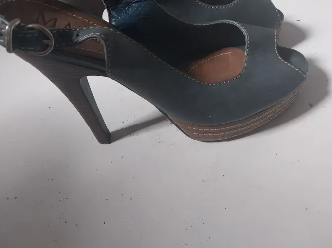 Sandália Salto Alto Azul Couro 