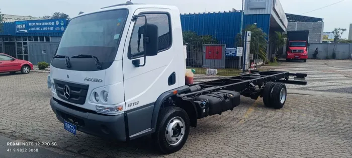 MB Accelo 815 ano 2023